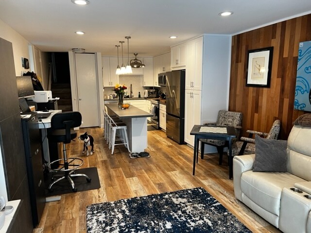 cocina y escritorio/oficina - 4545 Collwood Blvd