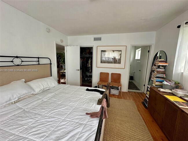 Foto del edificio - 1135 101st St