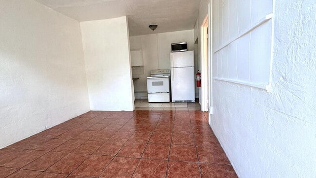 Photo - 305 Taylor Ave Apartment