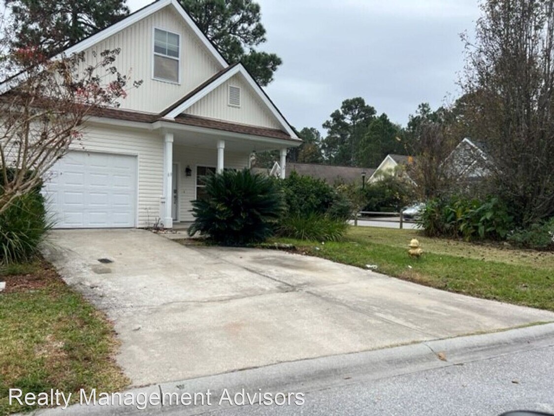Primary Photo - 3 br, 2.5 bath House - 69 Pine Forest Dr