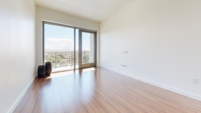 Interior Photo - Vision on Wilshire