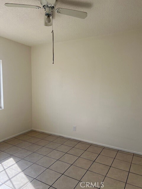 Foto del edificio - 7716 Walker Ave