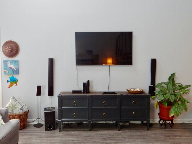 Foto del edificio - 1920 Bent Grass Dr