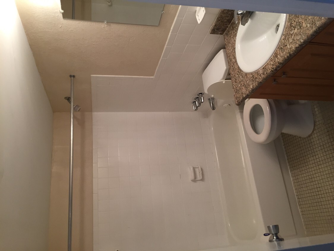 Bathroom - 5870 56th Ave N