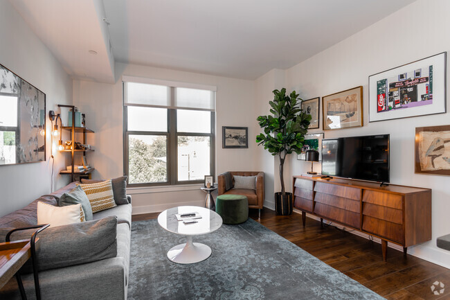 1BR, 1BA - 636SF - Avec on H Street