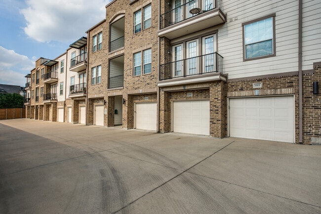 Photo - 950 Henderson St Townhome