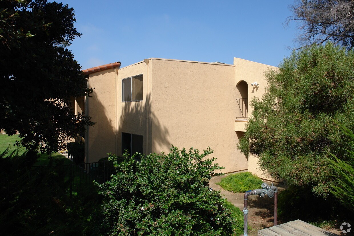 Foto del edificio - 820 Encinitas Blvd