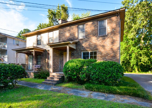 Building Photo - Comfortable Townhouse on James Island