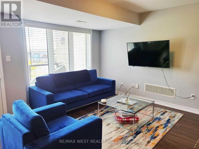 Building Photo - 118 Daylily Ln