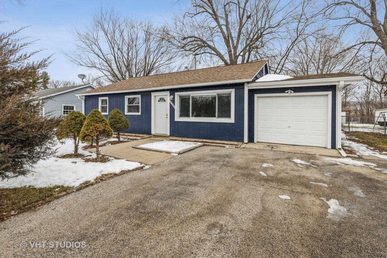Primary Photo - 37285 Piper Ln