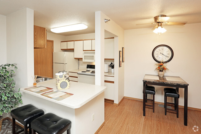 Dining Room - Bennington Hill