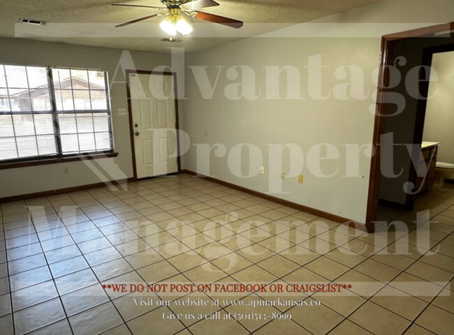 Foto del edificio - Charming 2 Bed, 1 Bath Duplex located in the heart of Conway, AR