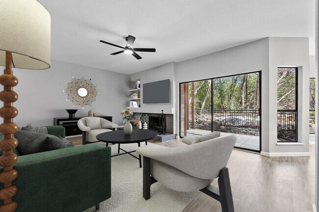Building Photo - 4711 Spicewood Springs Rd