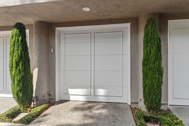 Building Photo - 66 Baycrest Ct