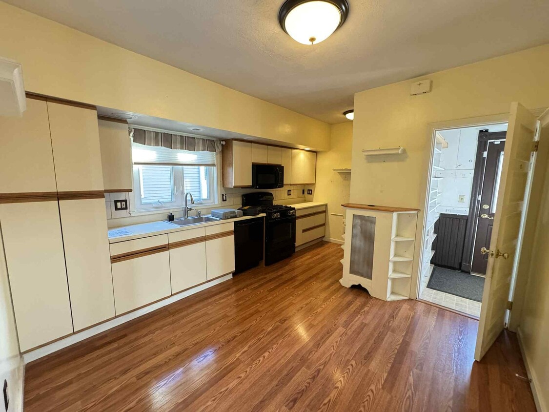 Foto principal - 46 Bromfield Rd