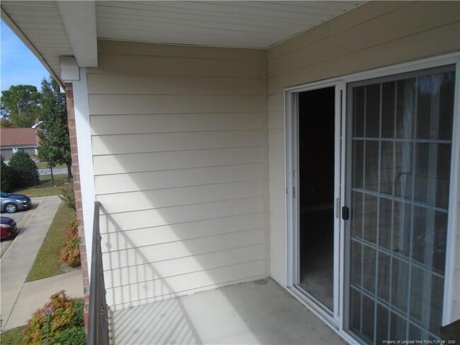 Building Photo - 1770 Renwick Dr