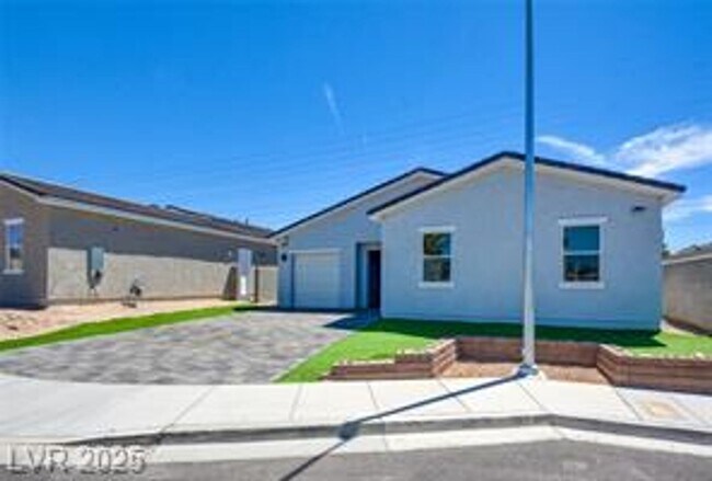 Foto del edificio - Beautiful 4 bedroom House