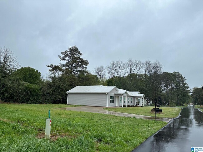 Building Photo - 162 Crocker Rd