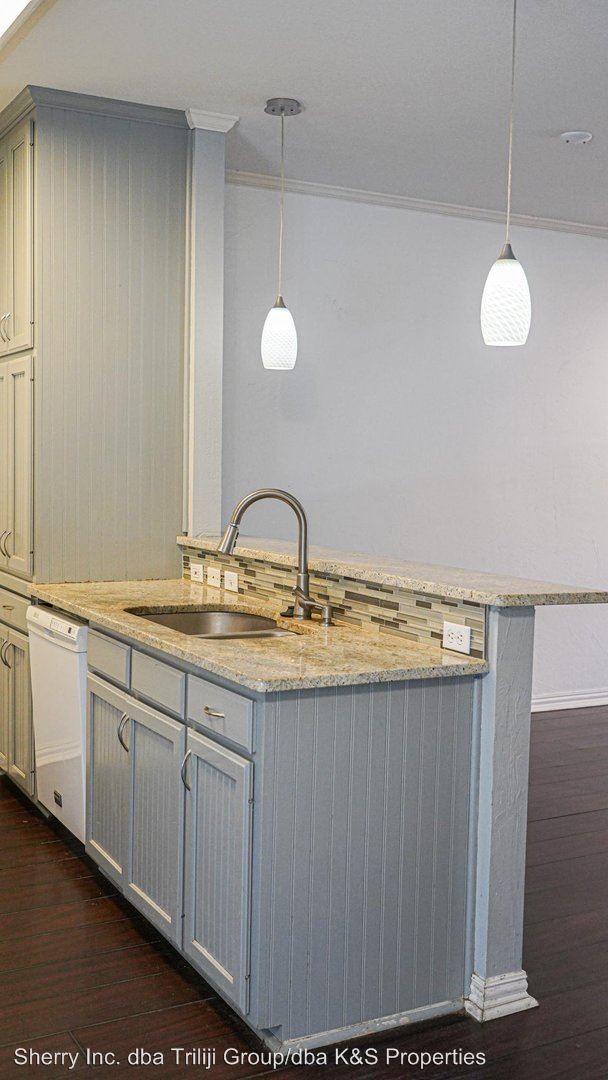 Building Photo - 2 br, 2.5 bath House - 2020 S.9th #2
