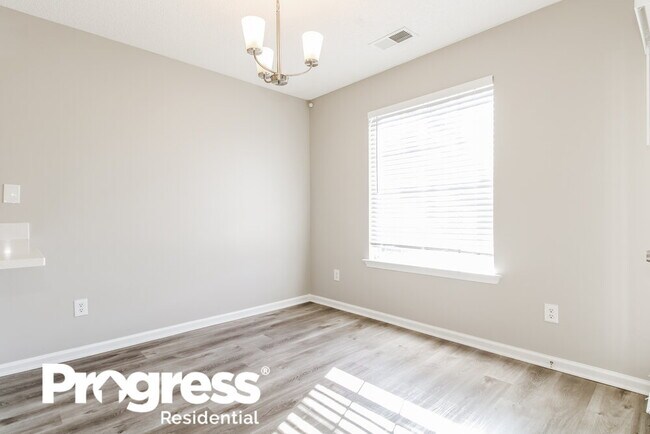 Foto del edificio - 7895 Sandywood Ln