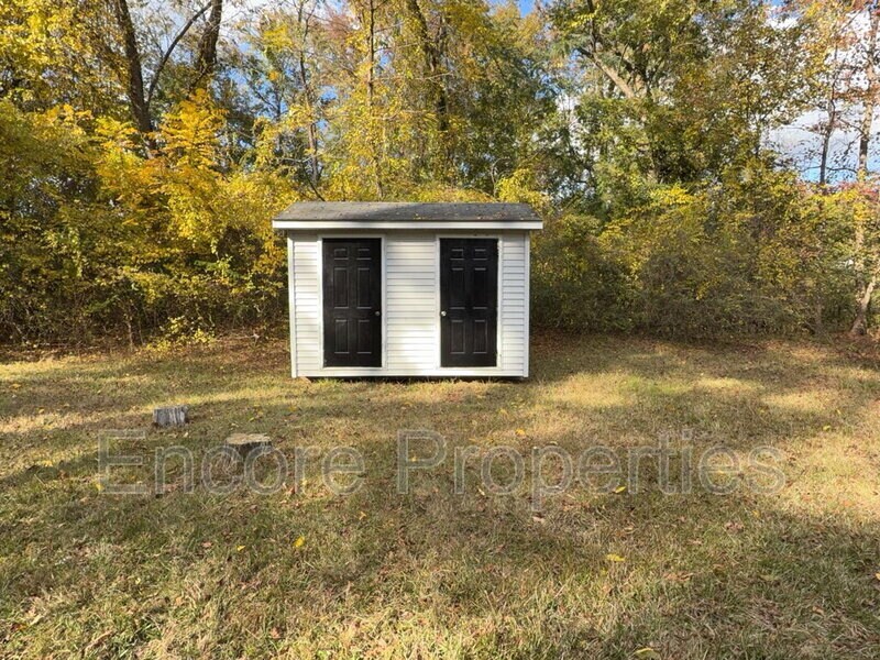 Foto del edificio - 310 Depot St