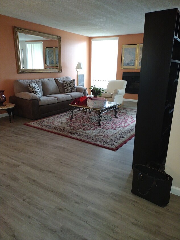 Living Room - 1051 Beach Park Blvd