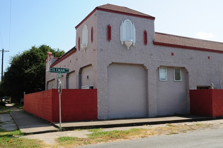 Primary Photo - 801 S Carancahua St