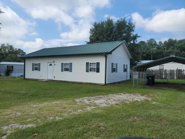 Building Photo - 346 Railroad Ave