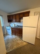 Building Photo - 1324-1326 US-9