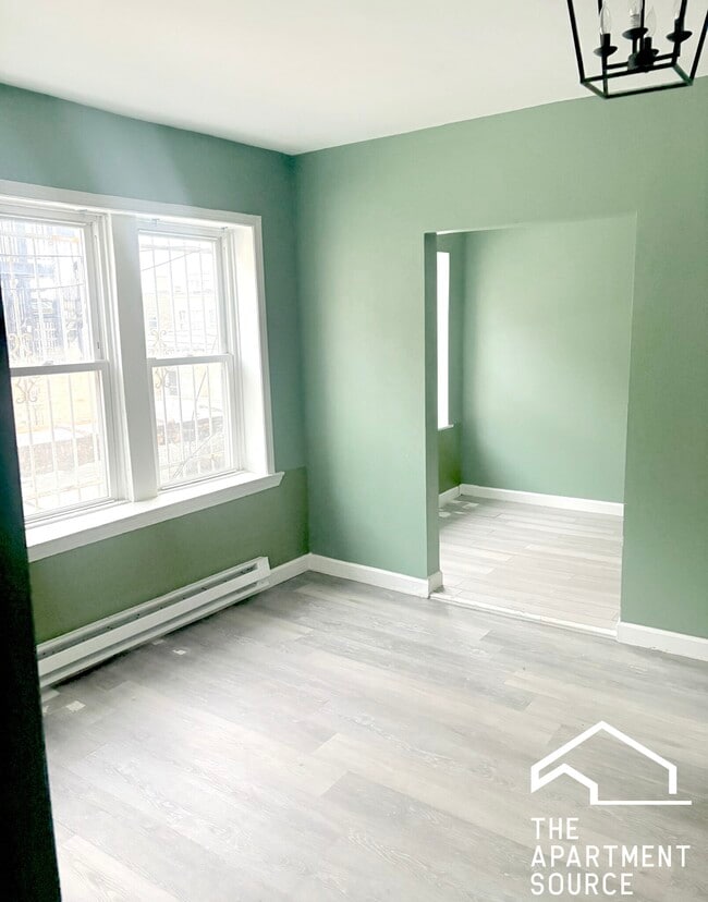 Building Photo - 6226 S Western Ave