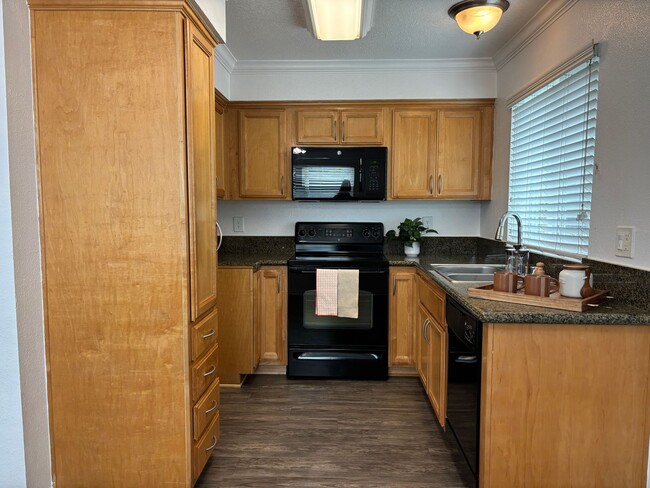 Interior Photo - Highland Pinetree Apartments