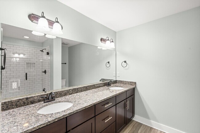 Photo - 1106 Stratford Ave Townhome