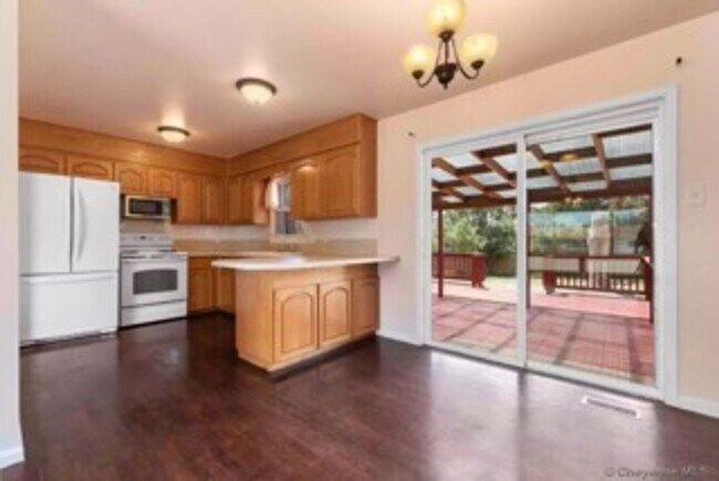 Foto del edificio - MUST SEE 4 BEDROOM 2 BATHROOM HOUSE NORTH ...