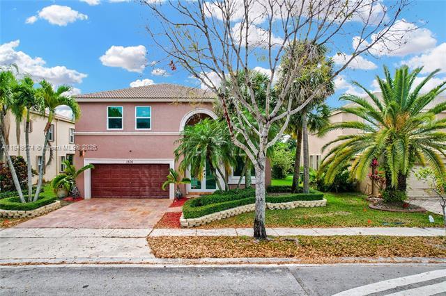 Building Photo - 1500 SW 171st Ter