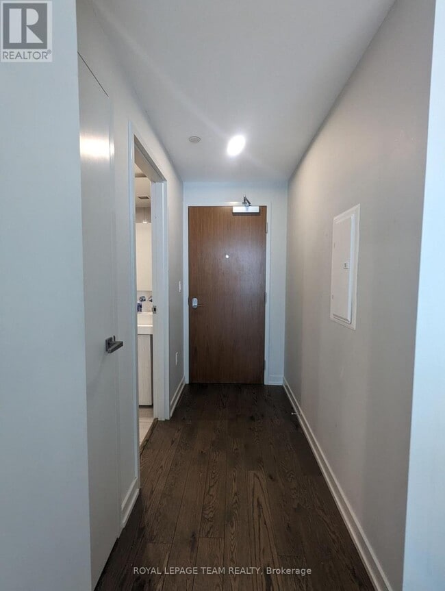 Photo du bâtiment - 101 Queen St