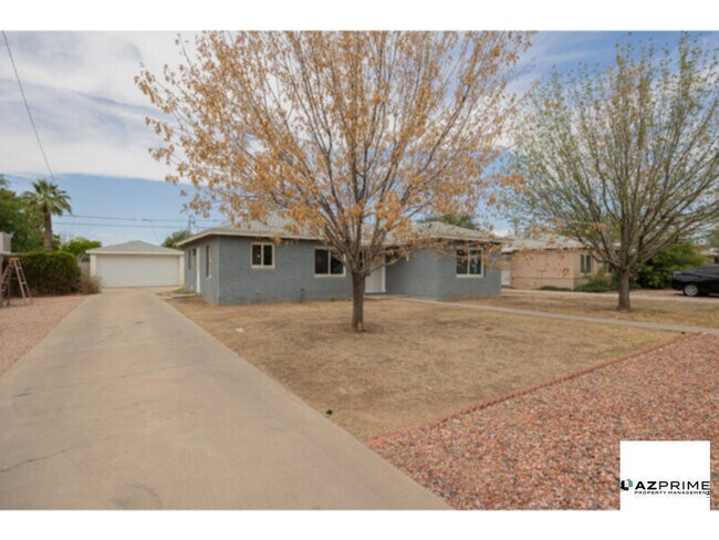 Foto del edificio - Live in Style in this Stunning 3/2 Phoenix...