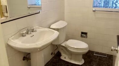 Building Photo - 4122-4124-4124 S Grand Blvd