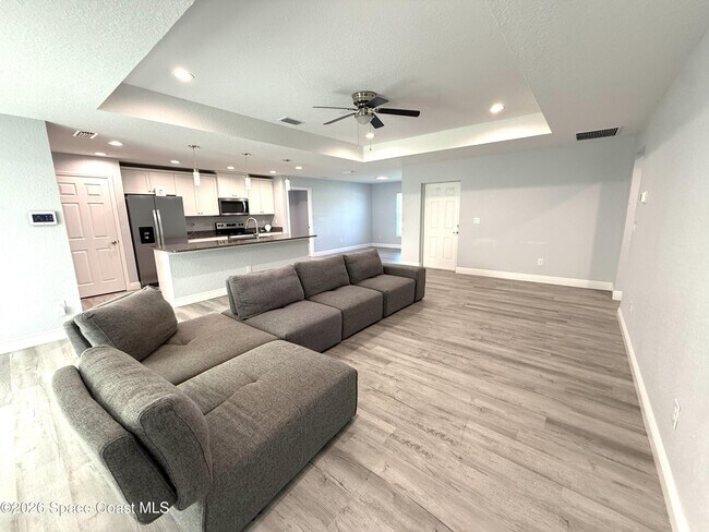 Foto del edificio - 359 Wilton Ave SW