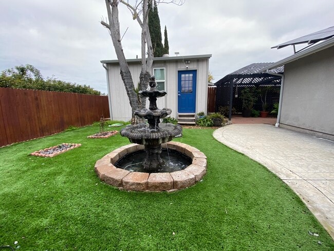 Building Photo - 13922 Frame Rd