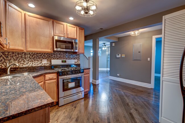 Foto del edificio - 4351 S Forrestville Ave