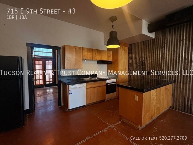 Foto del edificio - 715 E 9th St