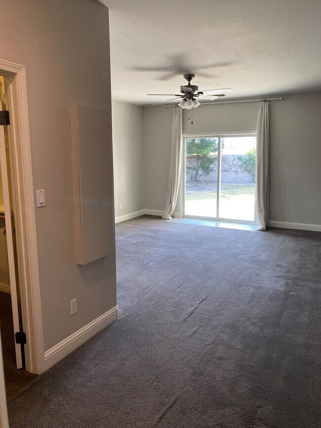 Foto del edificio - 11119 Chimney Rock Dr