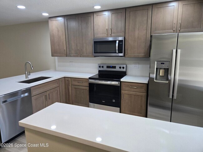 Building Photo - 189 Seawind Dr