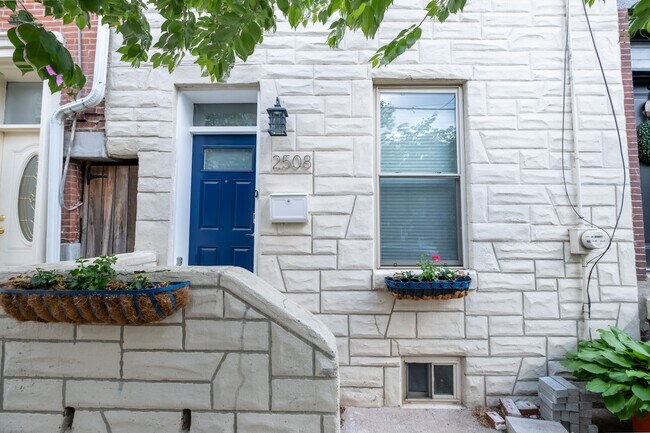 Building Photo - 2508 Christian St