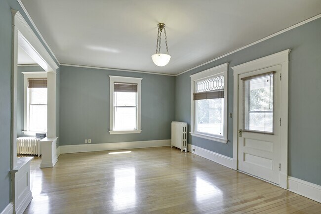 Building Photo - 3829 Pillsbury Ave S