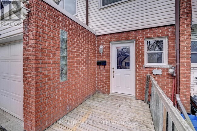 Building Photo - 84 Heiman St