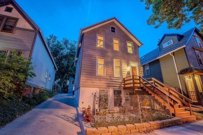 Foto del edificio - 1757 N Franklin Pl