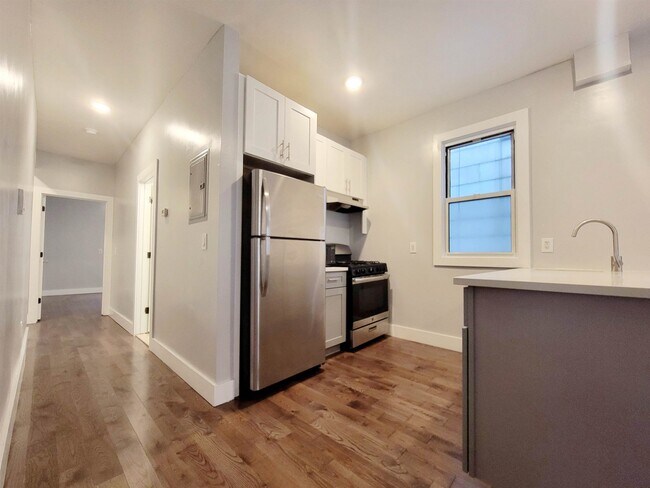 Building Photo - 167 Armstrong Ave