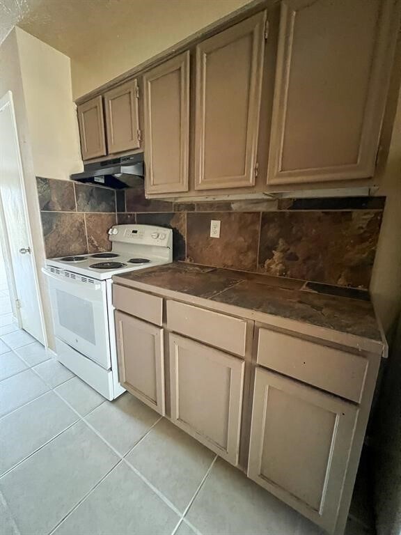 Foto del edificio - 6736 W Fuqua St