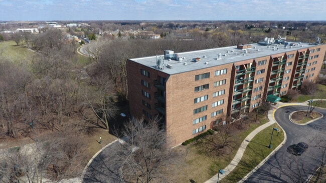 Building Photo - 1800 Huntington Blvd